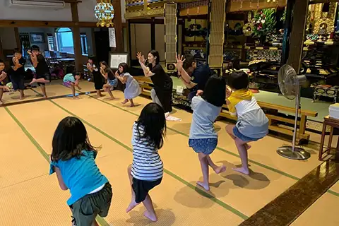 7月:子ども会(小学3~6年生お寺お泊り会)